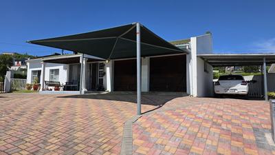 House For Sale in Fraaiuitsig, Klein Brak Rivier